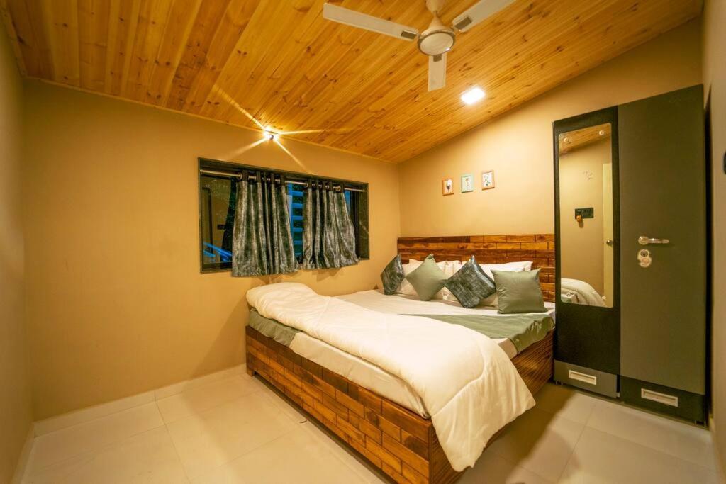 Spicy Mango Lakeside Abode - Luxurious Villa In Pawana Лонавала Экстерьер фото